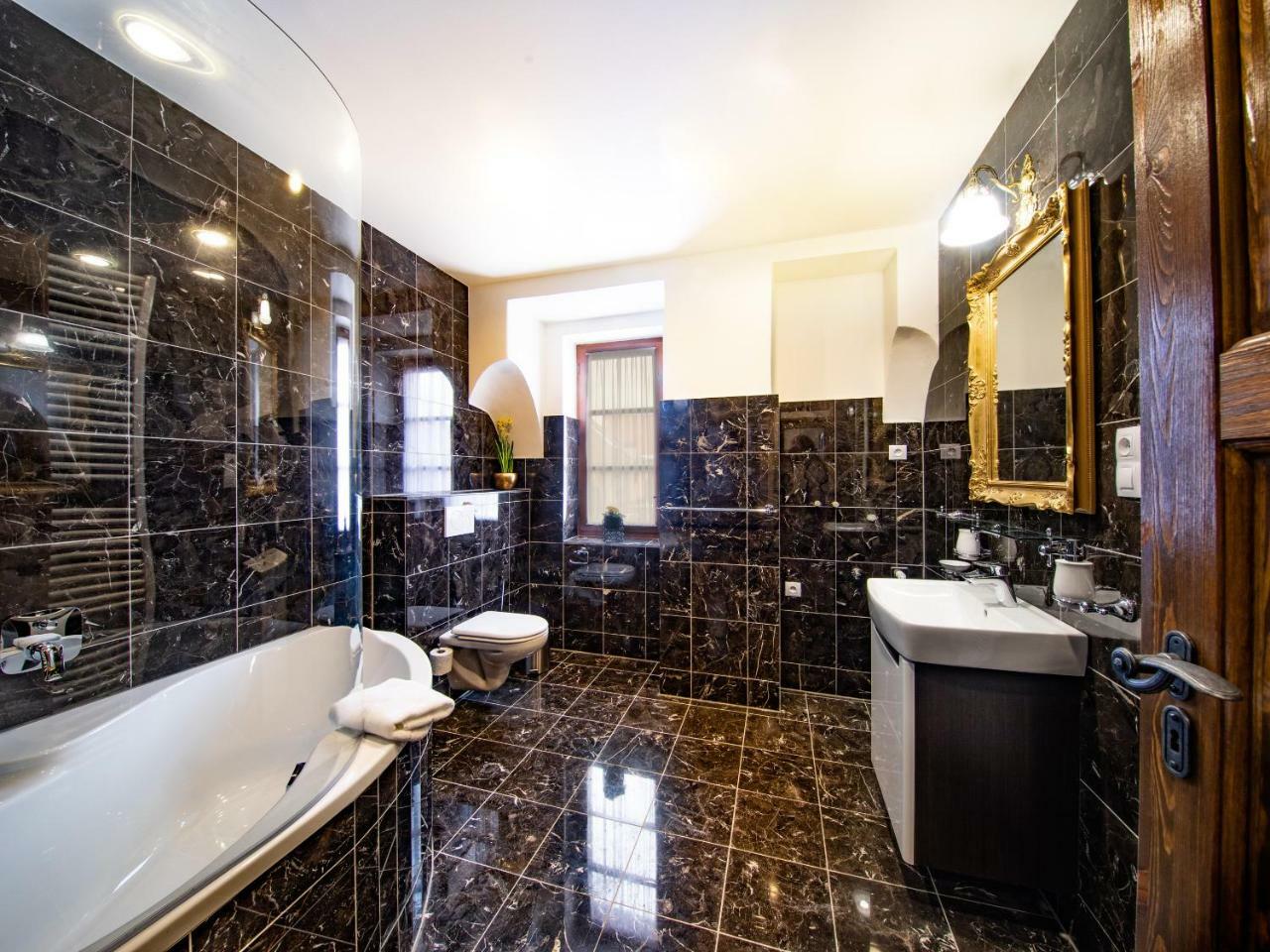 Residence Safari Resort - Chateau Borovany  Extérieur photo