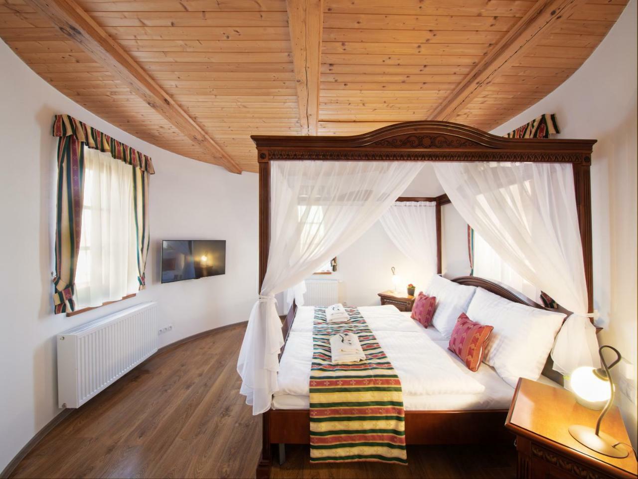 Residence Safari Resort - Chateau Borovany  Extérieur photo