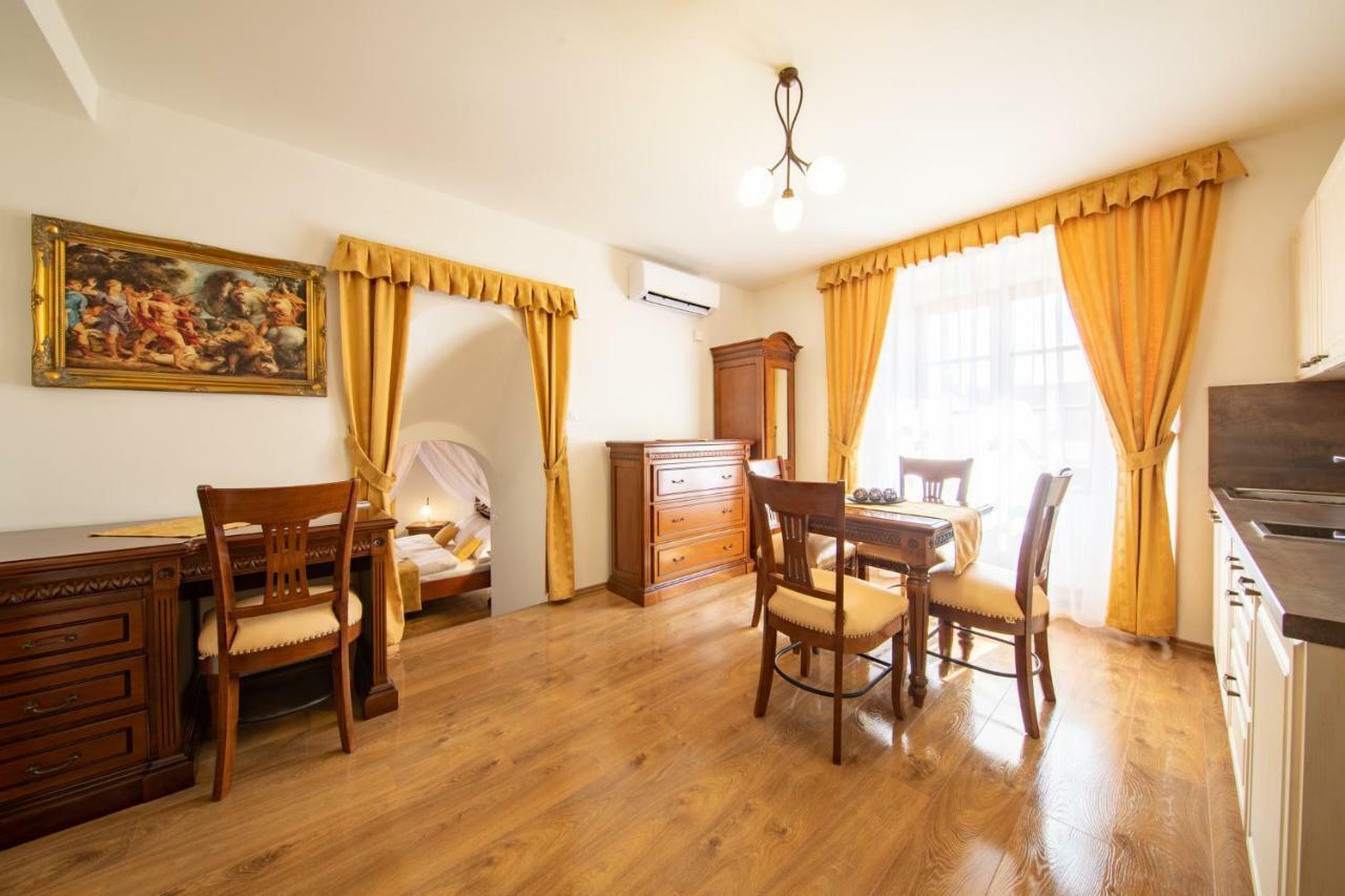 Residence Safari Resort - Chateau Borovany  Extérieur photo