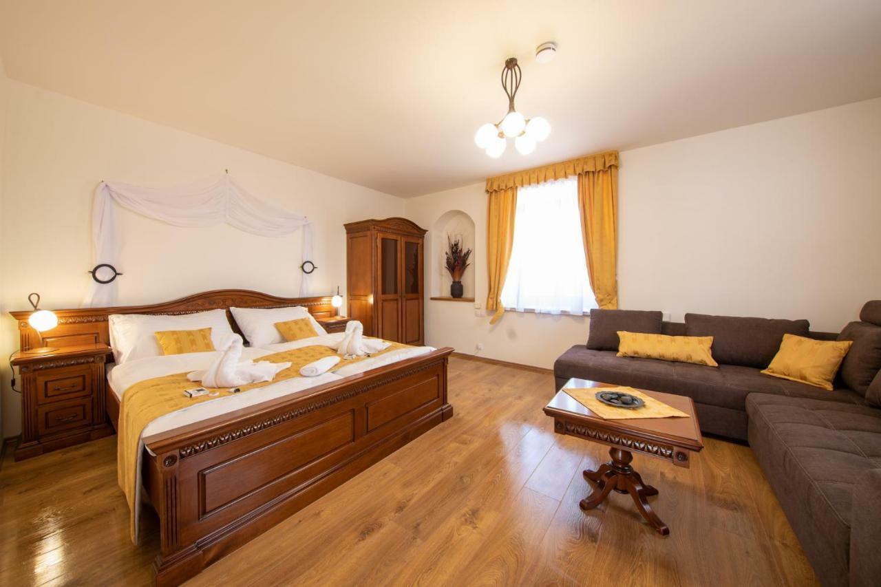Residence Safari Resort - Chateau Borovany  Extérieur photo