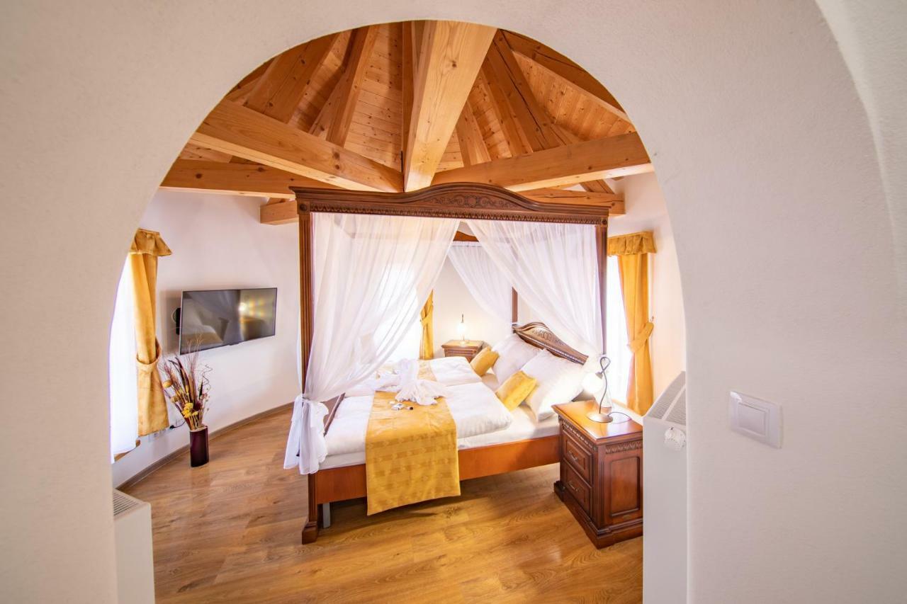 Residence Safari Resort - Chateau Borovany  Extérieur photo