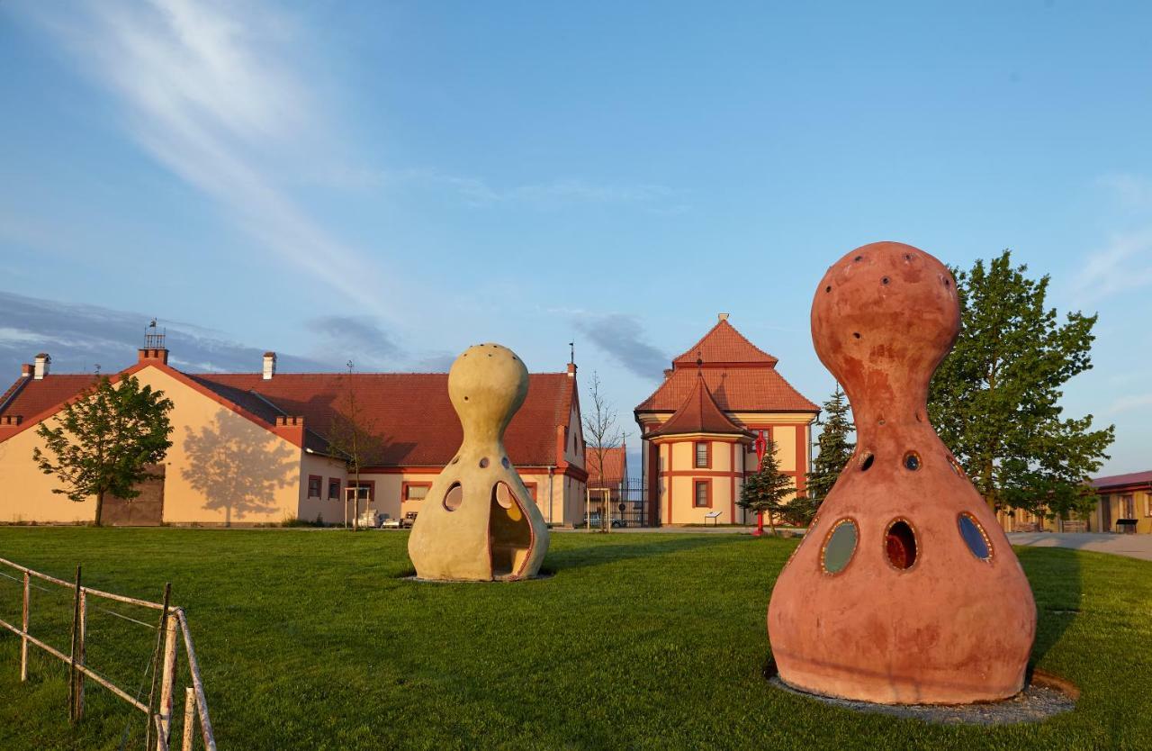 Residence Safari Resort - Chateau Borovany  Extérieur photo
