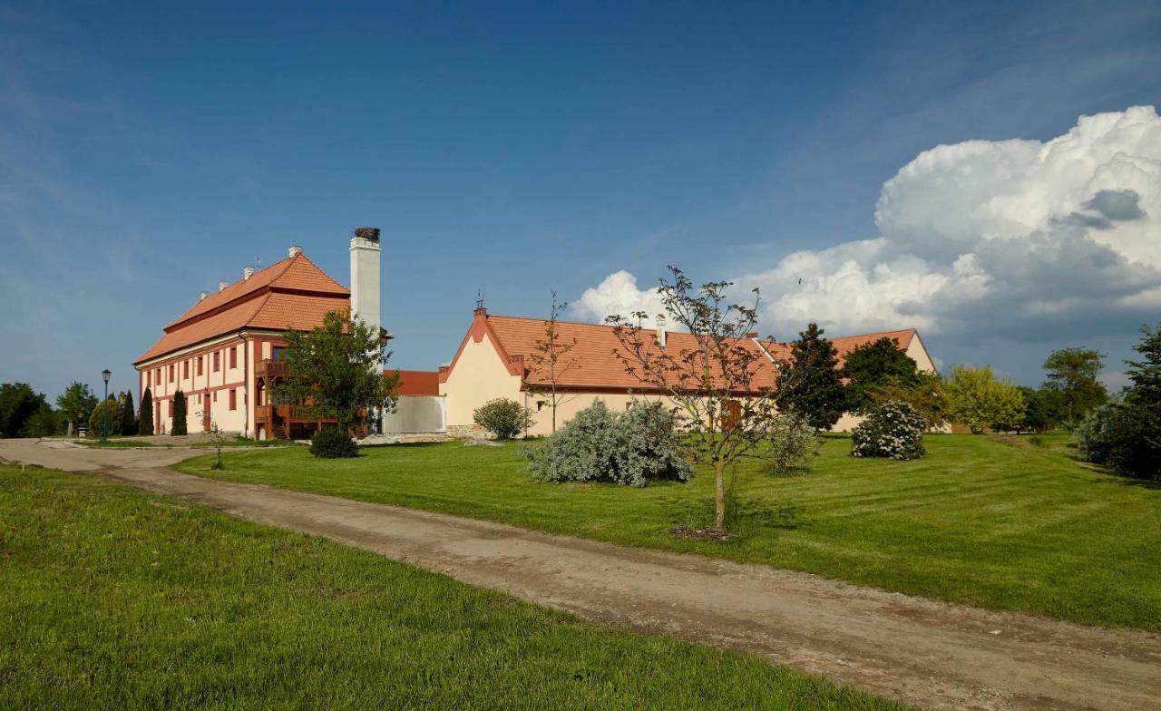 Residence Safari Resort - Chateau Borovany  Extérieur photo