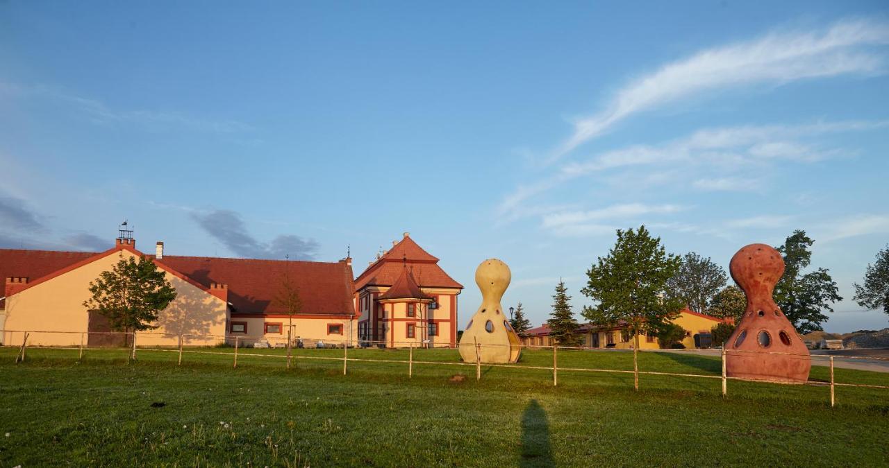 Residence Safari Resort - Chateau Borovany  Extérieur photo